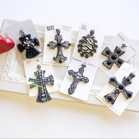 Jewelry - 🌷NEW fashion magnetic clip pendants